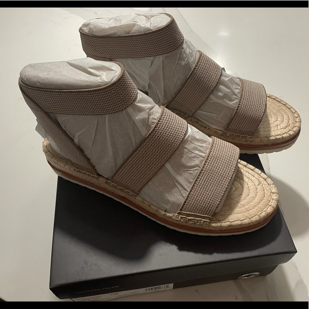 NEW Vince Camuto Sandals